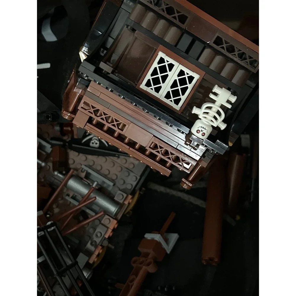 Building Blocks Pirate Ship Set 16+ Black Sails Brown Hull MOC 2022 Nifeliz Set